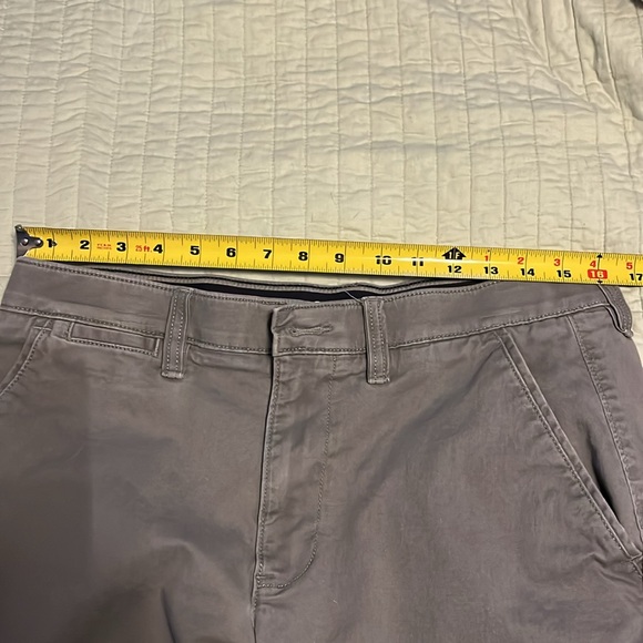 Gray stretch chino shorts 32 - Picture 8 of 11
